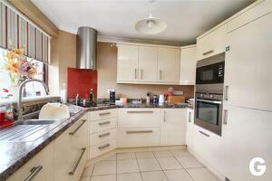 Picture #2 of Property #1804318641 in Hightown Road, Ringwood BH24 1NP