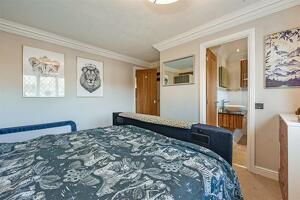 Picture #9 of Property #1805616441 in Eastmeare Court, Totton SO40 8WT