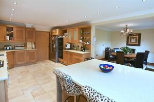 Picture #14 of Property #1813215441 in Park Homer Road, Colehill, Wimborne BH21 2SP