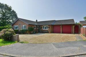 Picture #0 of Property #1814362641 in Noon Gardens, Verwood BH31 7XQ