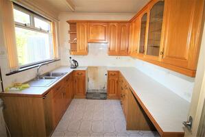 Picture #1 of Property #181495168 in Lynton Crescent, Christchurch BH23 2SD