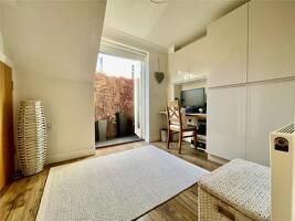 Picture #9 of Property #1816129341 in Bridge Street, Christchurch BH23 1BL