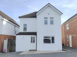 Picture #1 of Property #1818247641 in Phyldon Road, Parkstone, Poole BH12 3DQ