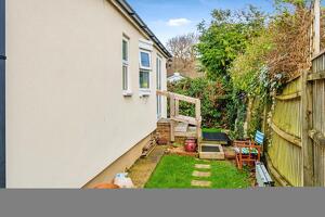 Picture #9 of Property #1828045641 in Thatched Cottage Park, Southampton Road, Lyndhurst SO43 7BW