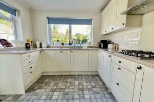 Picture #4 of Property #1828846641 in Lions Wood, St Leonards BH24 2LU