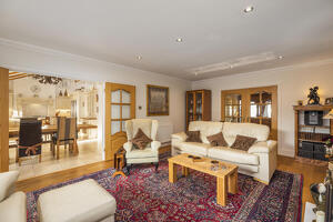 Picture #6 of Property #1835611641 in Canford Cliffs Road, Poole BH13 7AE