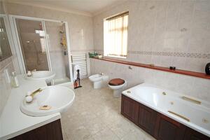 Picture #12 of Property #1838388231 in Becton Mead, Barton on Sea, New Milton BH25 7DL