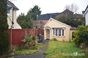 Picture #0 of Property #1839468441 in Portland Road, Bournemouth BH9 1NF