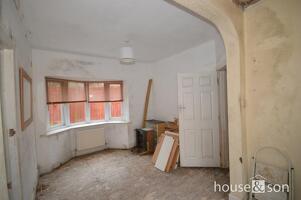 Picture #1 of Property #1839468441 in Portland Road, Bournemouth BH9 1NF