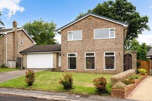 Picture #0 of Property #1839915141 in Lynwood Drive, Merley, Wimborne BH21 1UU