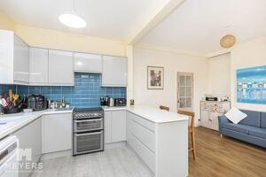 Picture #7 of Property #1842551931 in Beaufort Road, Southbourne BH6 5AR