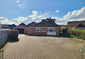 Picture #0 of Property #1843955541 in Barnsfield Crescent, Totton SO40 8BW