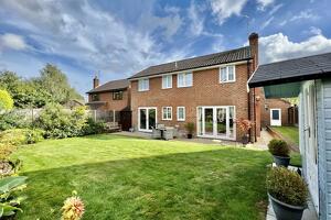 Picture #3 of Property #1849619931 in Haywards Farm Close, Verwood BH31 6XW