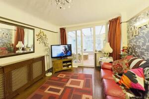 Picture #8 of Property #1850679441 in Durdells Avenue, Bournemouth BH11 9EH