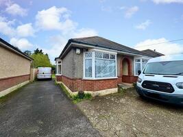 Picture #1 of Property #1858924641 in Ringwood Road, Parkstone, Poole BH12 4LZ