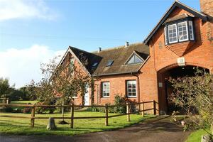 Picture #4 of Property #1862889141 in Stable Cottages, Ossemsley BH23 7EE