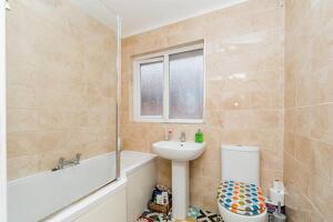 Picture #7 of Property #1869084441 in Hawthorne Road, Totton, Southampton SO40 3HH