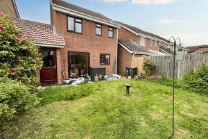 Picture #11 of Property #186975868 in Castledean BH7 7JB