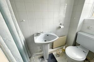 Picture #8 of Property #186975868 in Castledean BH7 7JB