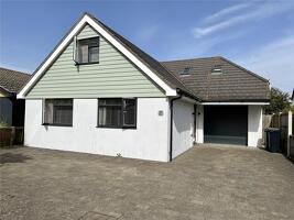 Picture #0 of Property #1870773441 in Lingwood Avenue, Mudeford, Christchurch BH23 3JS