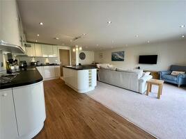 Picture #1 of Property #1870773441 in Lingwood Avenue, Mudeford, Christchurch BH23 3JS