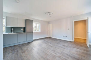 Picture #2 of Property #1872969441 in Forest View, Ringwood Road, Woodlands SO40 7HT