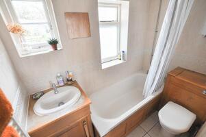 Picture #5 of Property #1879093641 in Leigh Road, Wimborne BH21 1AQ