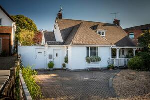Picture #31 of Property #1879268541 in Pottery Road, Whitecliff, Poole BH14 8RB