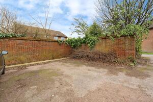 Picture #7 of Property #1883769441 in Kingsley Gardens, Totton, Southampton SO40 8ET