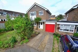 Picture #0 of Property #1887516831 in Hamworthy BH15 4PH