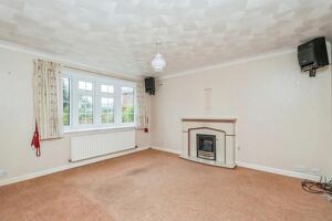 Picture #4 of Property #1890457641 in Drake Close, Marchwood, Southampton SO40 4XB