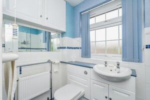 Picture #8 of Property #1890457641 in Drake Close, Marchwood, Southampton SO40 4XB