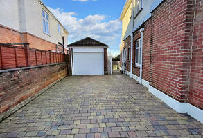 Picture #22 of Property #1894445031 in Ashling Crescent, Bournemouth BH8 9JB