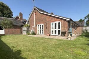 Picture #14 of Property #1900493241 in Ringwood BH24 1GS