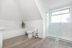 Picture #61 of Property #1901701641 in Southbourne Overcliff Drive, Bournemouth BH6 3NW