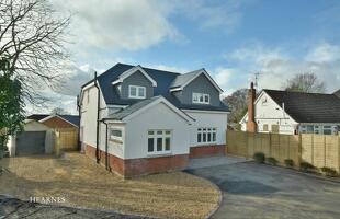 Picture #0 of Property #1904642541 in Middlehill Road, Colehill BH21 2HG