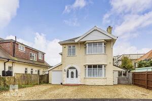 Picture #0 of Property #1905348441 in Avoncliffe Road, Southbourne BH6 3NR