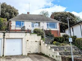 Picture #1 of Property #1906549641 in Springfield Crescent, Lower Parkstone BH14 0LL