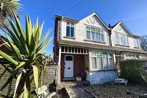 Picture #0 of Property #1907033541 in Cecil Road, Swanage BH19 1JJ
