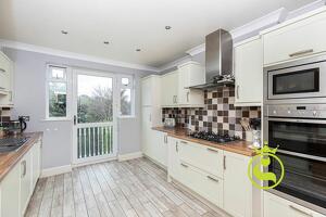 Picture #5 of Property #1908489231 in Bournemouth Road, Lower Parkstone, Poole BH14 9AN