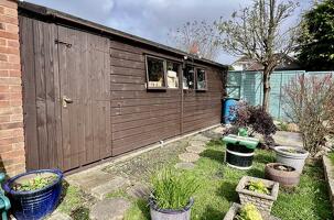 Picture #13 of Property #1913080641 in Burn Close, Verwood BH31 6DN