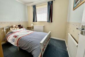 Picture #8 of Property #1913080641 in Burn Close, Verwood BH31 6DN