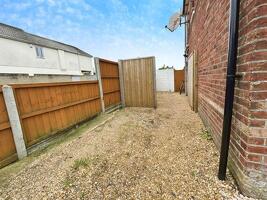 Picture #8 of Property #1919421741 in Albert Road, Poole BH12 2BT