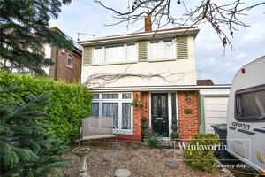 Picture #0 of Property #1920947541 in Elmsway, Bournemouth BH6 3HU