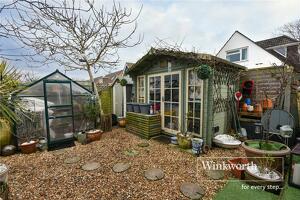 Picture #14 of Property #1920947541 in Elmsway, Bournemouth BH6 3HU