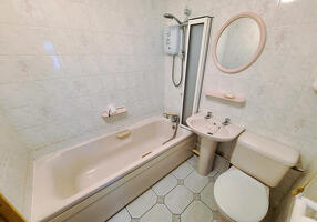 Picture #14 of Property #1924618341 in Fletchwood Lane, Totton SO40 7DZ