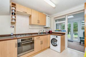Picture #2 of Property #1927847541 in Priestley Close, Totton, Southampton SO40 8TL