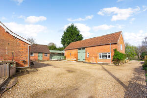 Picture #4 of Property #1929307641 in Minstead, Lyndhurst SO43 7GD