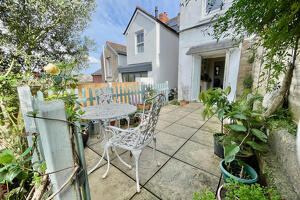 Picture #12 of Property #193187368 in Gordon Road, Swanage BH19 2QH