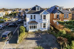 Picture #0 of Property #1933366341 in Beech Avenue, Southbourne BH6 3ST